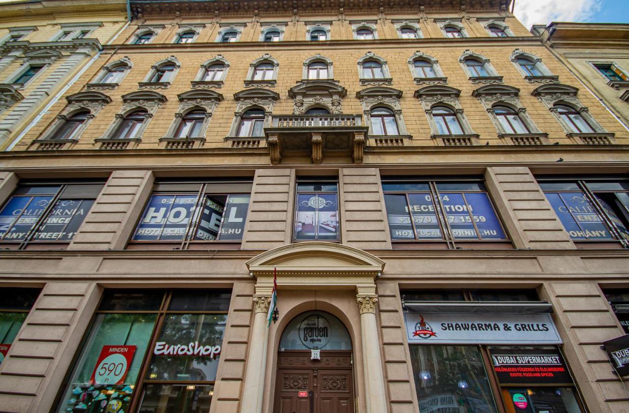 Urania Apartman *