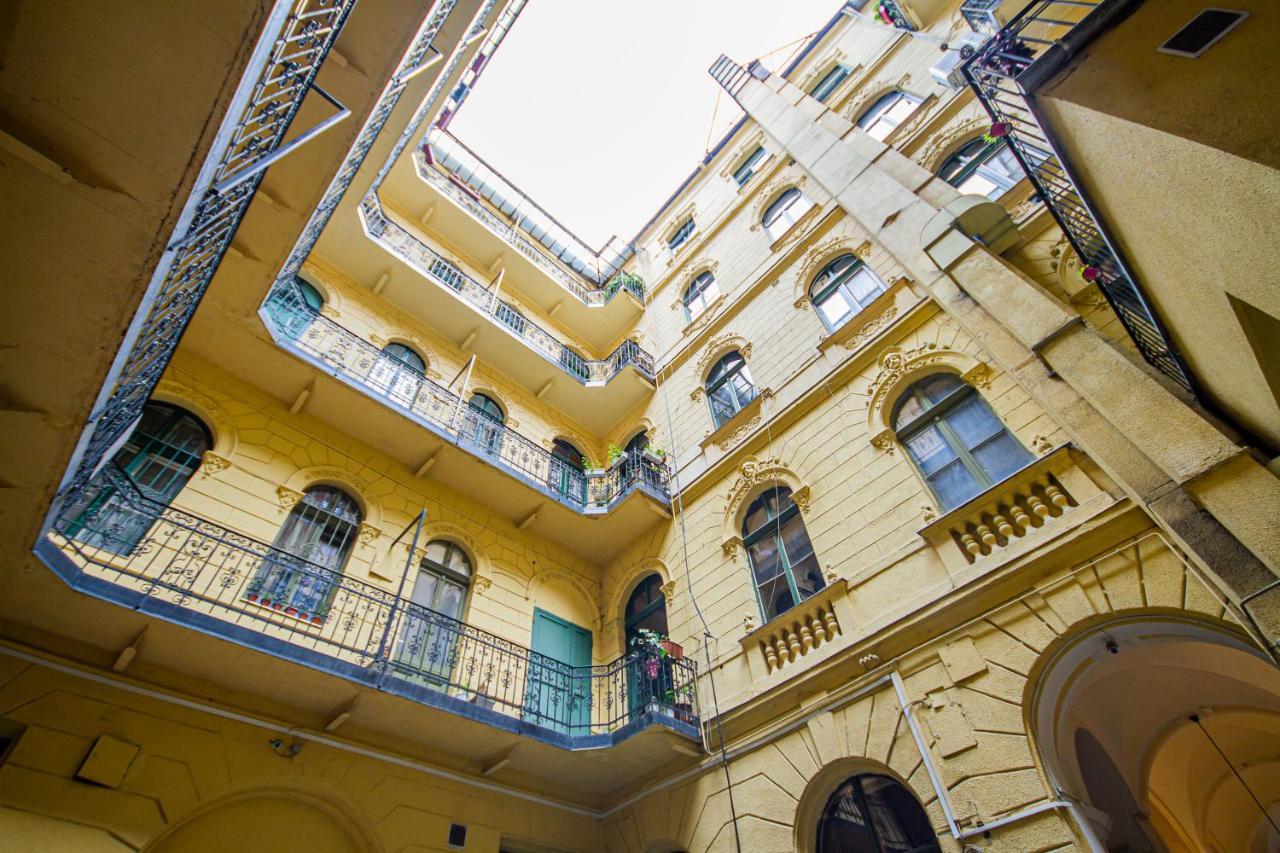 Apartman Urania *